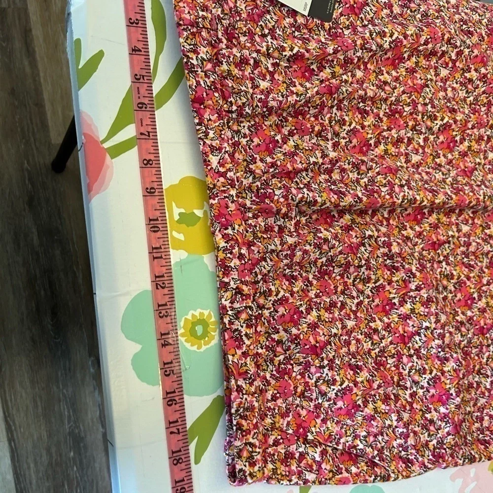 NWT Bass. Morandi rose. Size 1600% cotton floral print skirt.